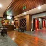 Orange County Hotel 5*