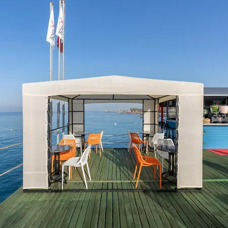 Orange County Hotel 5*