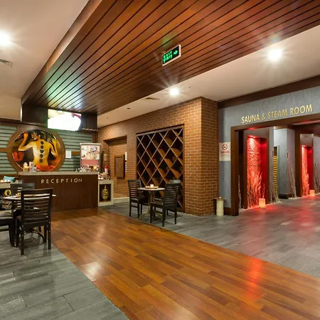 Orange County Hotel 5*